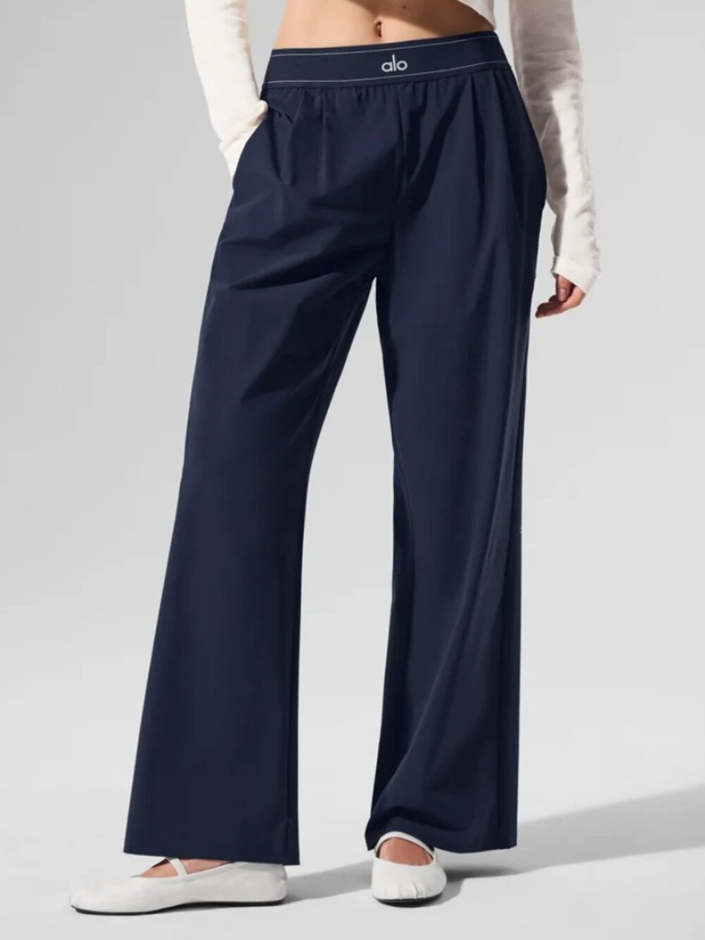 ALO Yoga Suit Up Pants Navy Blueđź§µWide Leg | Regular Length NWT - Picture 7 of 8